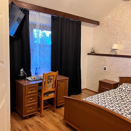 Homies Inn Celiny  エクステリア 写真