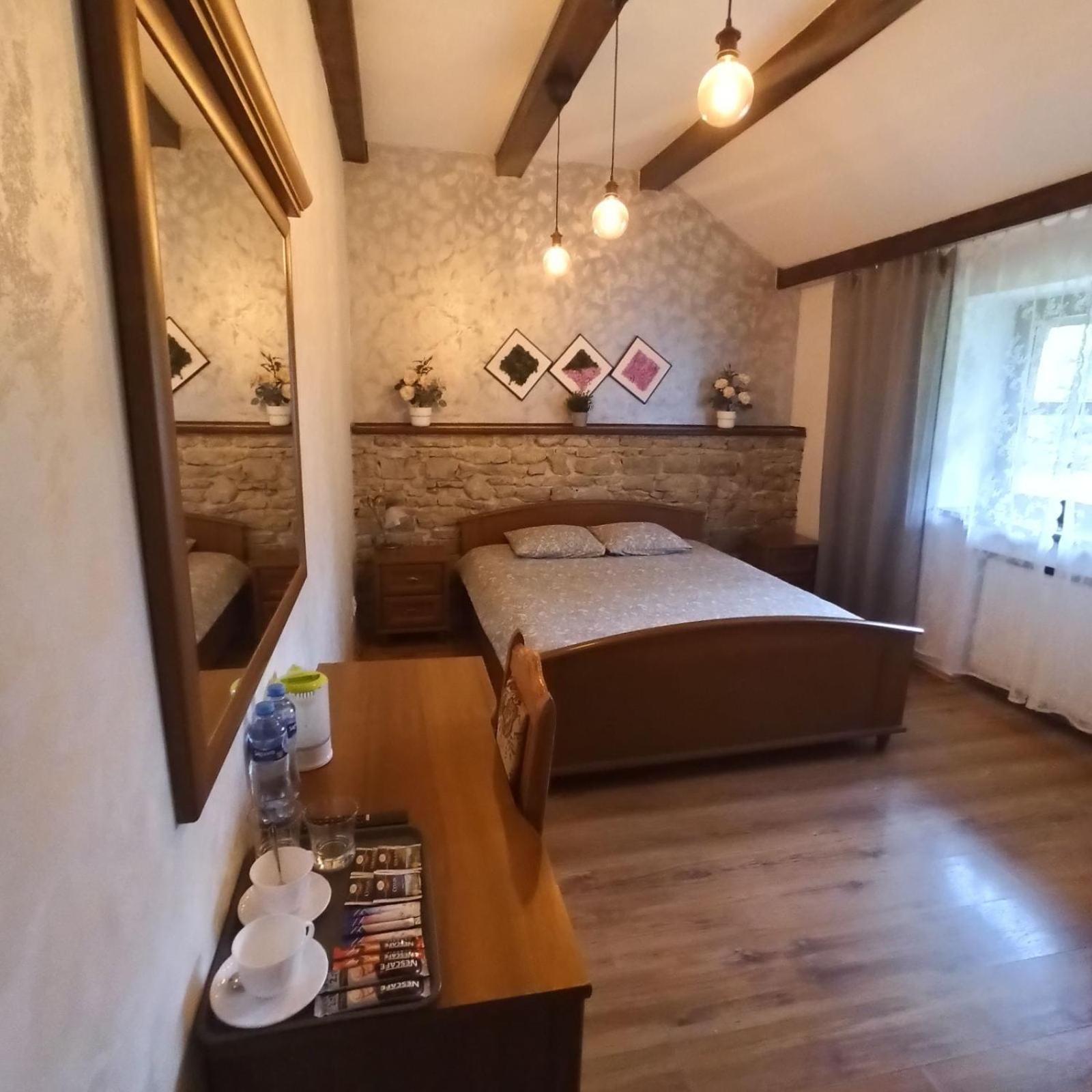 Homies Inn Celiny  エクステリア 写真