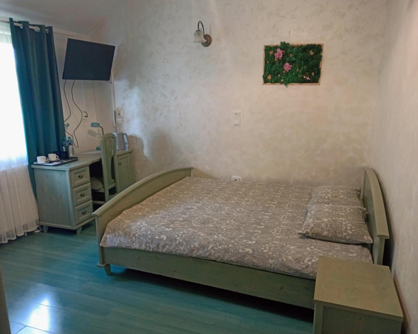 Homies Inn Celiny  エクステリア 写真